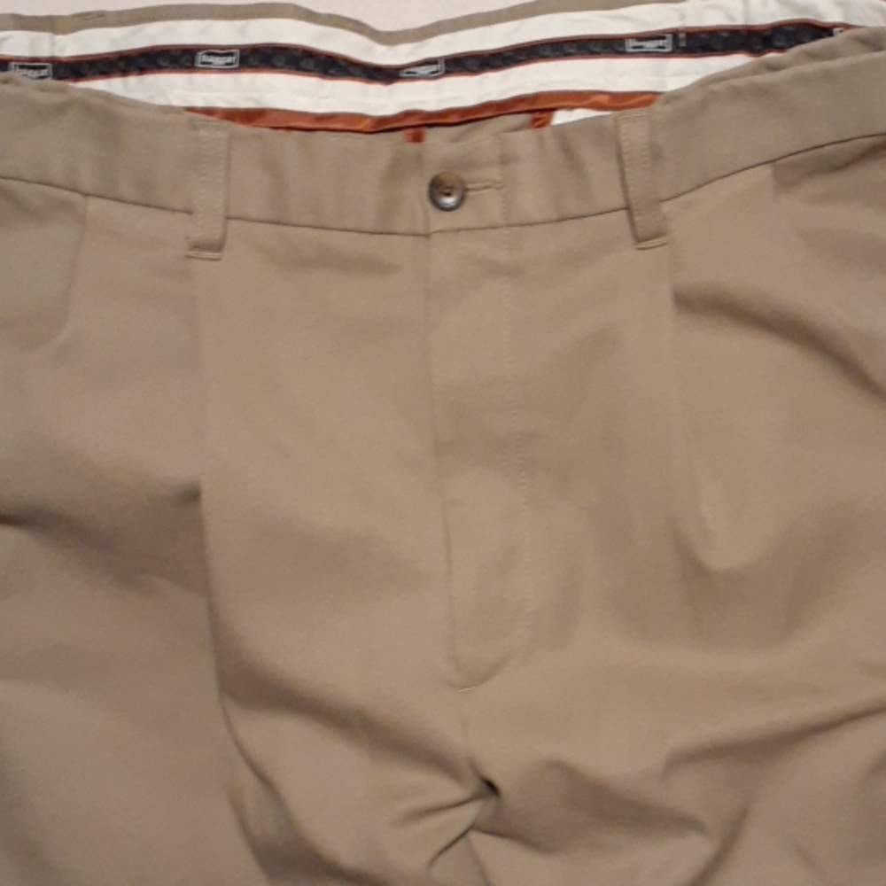 Mens Pleated haggar dress pants